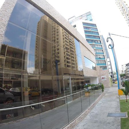 Az Hotel And Suites Panama City Exteriör bild