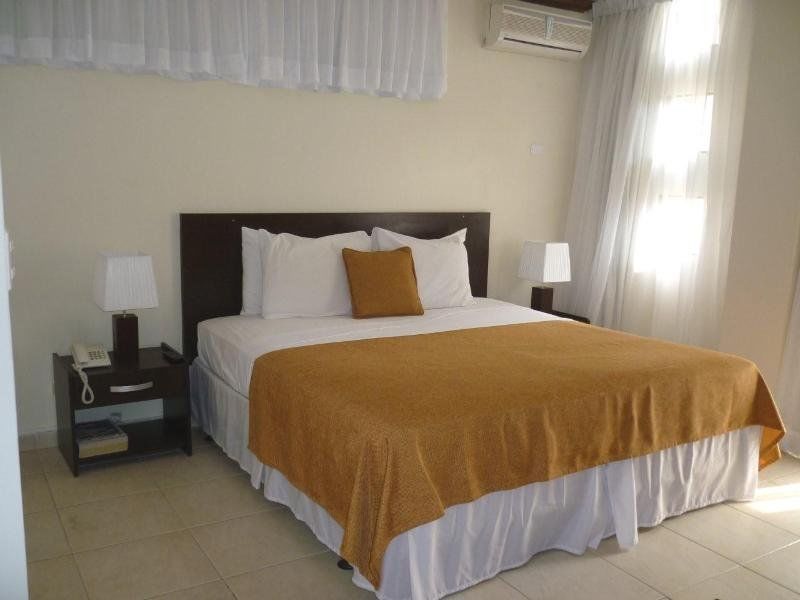 Az Hotel And Suites Panama City Exteriör bild