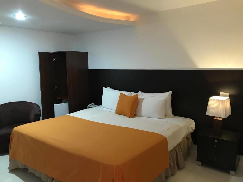 Az Hotel And Suites Panama City Exteriör bild