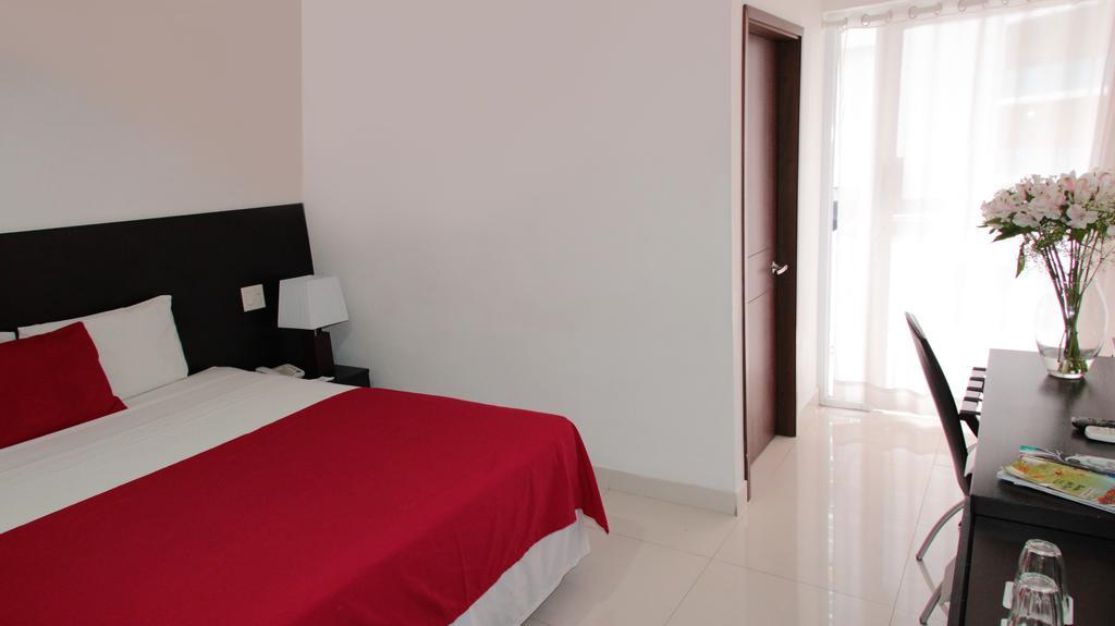 Az Hotel And Suites Panama City Exteriör bild