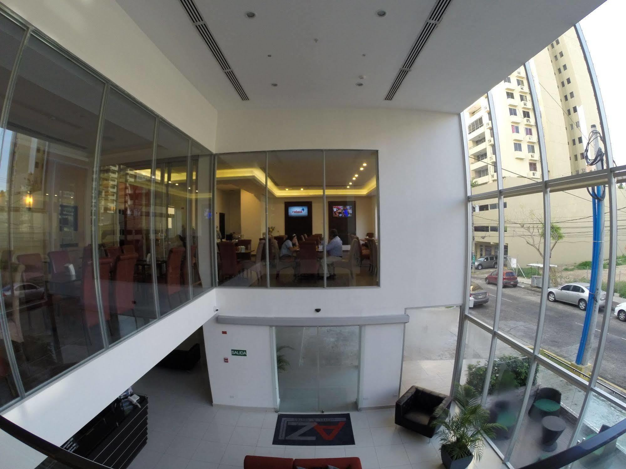Az Hotel And Suites Panama City Exteriör bild